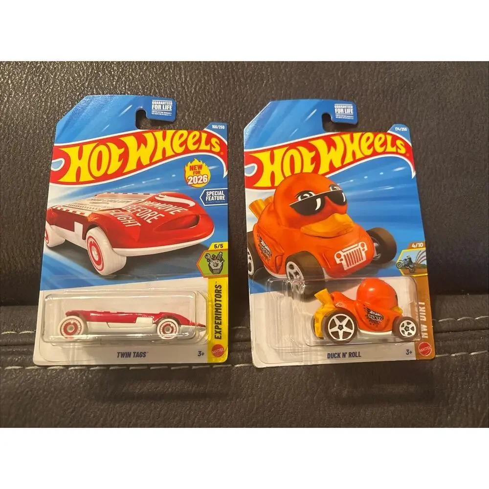2026 Hot Wheels Twin Tags #166 Red LUGGAGE- Duck And Roll Orange 174